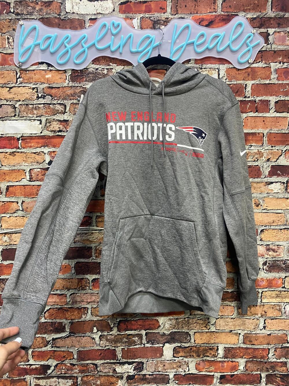 NWT - New England Patriots NFL Team Apparel Hoodie - Mens Small